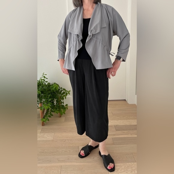 EVERSASSY Grey Short Jacket Shawl Collar Ruching Tie Back Contemporary Neutral - Picture 2 of 13